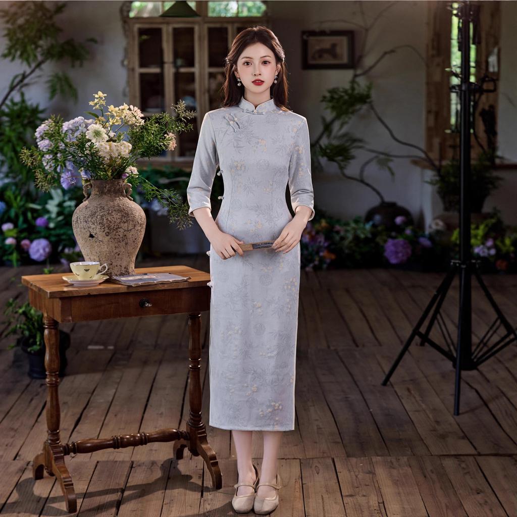 Improved cheongsam young high-end temperament dress 1011 new autumn and winter seven-quarter sleeve blue Chinese style beautiful woman