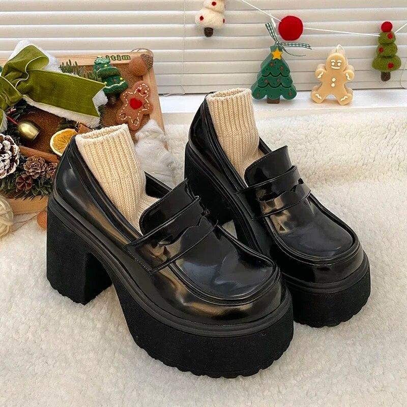 Super High Heels Loafers Frauen 2024 Frühling Patent Leder Chunky Plattform Pumpen Frau Slip Auf Schwarz Jk Uniform Schuhe Mary janes