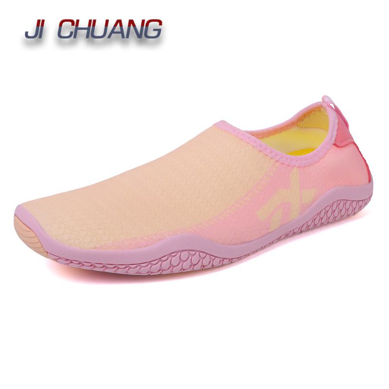 Hot Sell Wide Toe Box Men Upstream Shoes Skidproof Beach Sandals River Sea Minimalist Aqua Shoes for Men Swimming Water Shoes