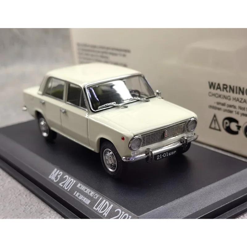 Diecast 1/43 Scale LADA BA3 2101 Alloy Car Model Souvenir Static Display Ornaments Vehicle Collection EVR43 Holiday Gifts Toy