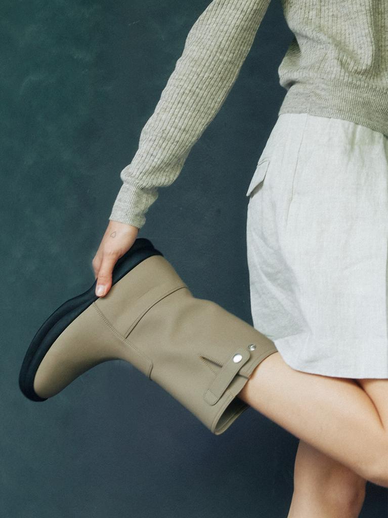 Komorebi Museum 2 Colors_Handmade Cup Sole Rain Wide Mid-Length Rain Boots I Km203-M
