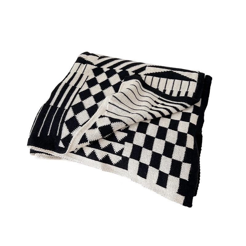 UOSU Geometric Knitted Blanket & Shawl