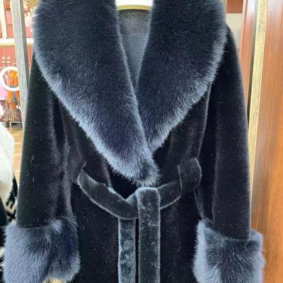 2025 New Big Fur Collar Long Slim Jacket Mink Imitation Fox Fur Plush Coat High Fashion Version