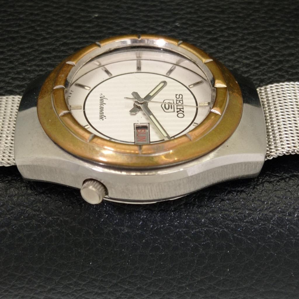 USED VINTAGE SEIKO 5 AUTOMATIC 7009A JAPAN MENS WHITE COLOR DIAL WATCH A433231-2 R115-a433231