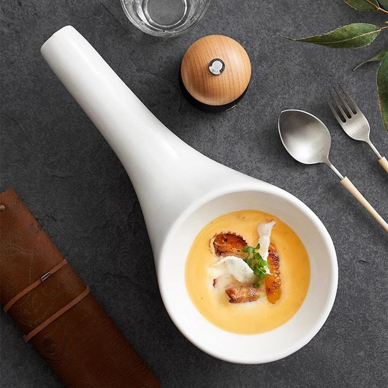 Creative Irregular Shape Ceramic Dinner Plate Pure White Molecular Cuisine Display Plate Thick Soup Plate Specialty Tableware
