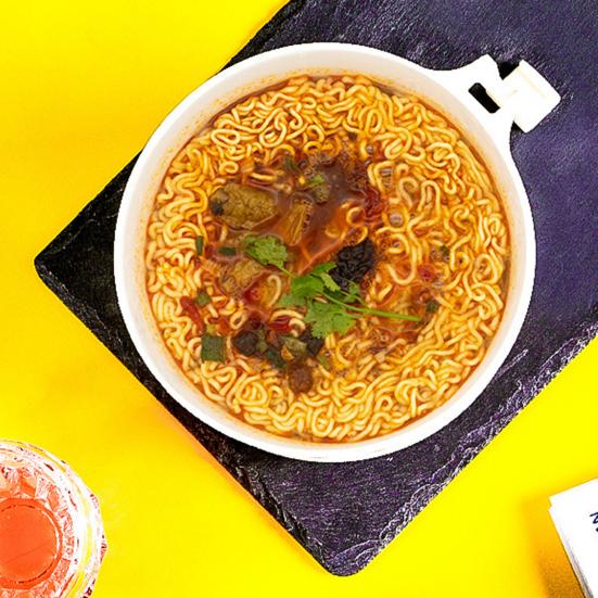 Noodle Bowl with Lid And Handles Double-Layer Insulated Microwave Ramen Bowl Set with Chopsticks Spoon