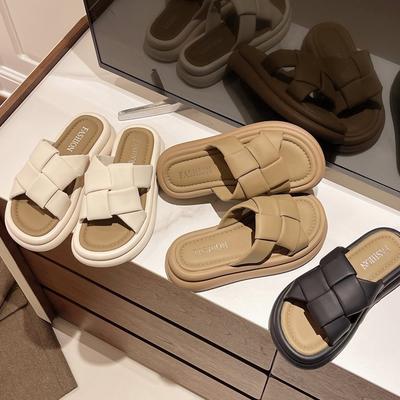 Summer Slippers Wear Women's 2025 New Models with Skirts Office Cool Slippers Step On Shit Thick-soled Beach Shoes