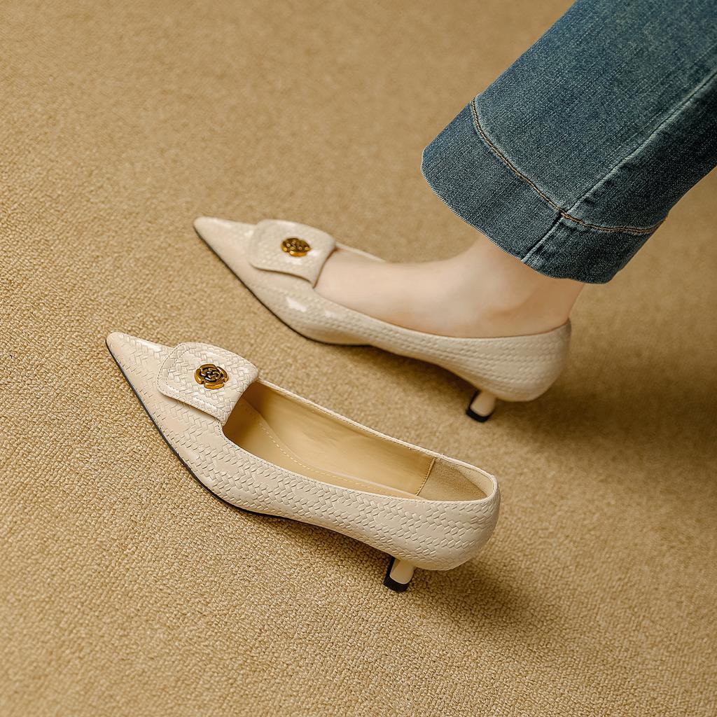 Lady style elegant temperament high heels women's autumn new kitten heel not tired feet pointed head shallow mouth commuting single shoes