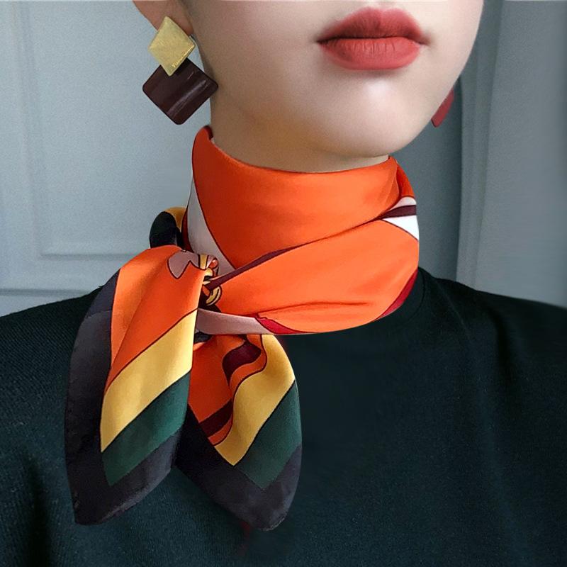 Seidenschal Damen Herbst und Winter Senior-Gefühl High-End Damen Winter vielseitiger Schal orange neuer Schal kleines quadratisches Tuch
