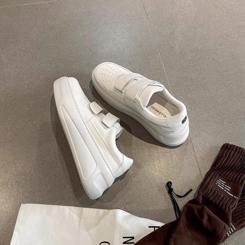 

High quality smiley face Velcro thick-soled little white shoes women s leather heightening. Casual sports board shoes 34 белый