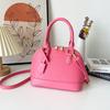 High-value niche design women's bags, fashionable and popular women's shell bags, large-capacity Korean shoulder messenger bags.