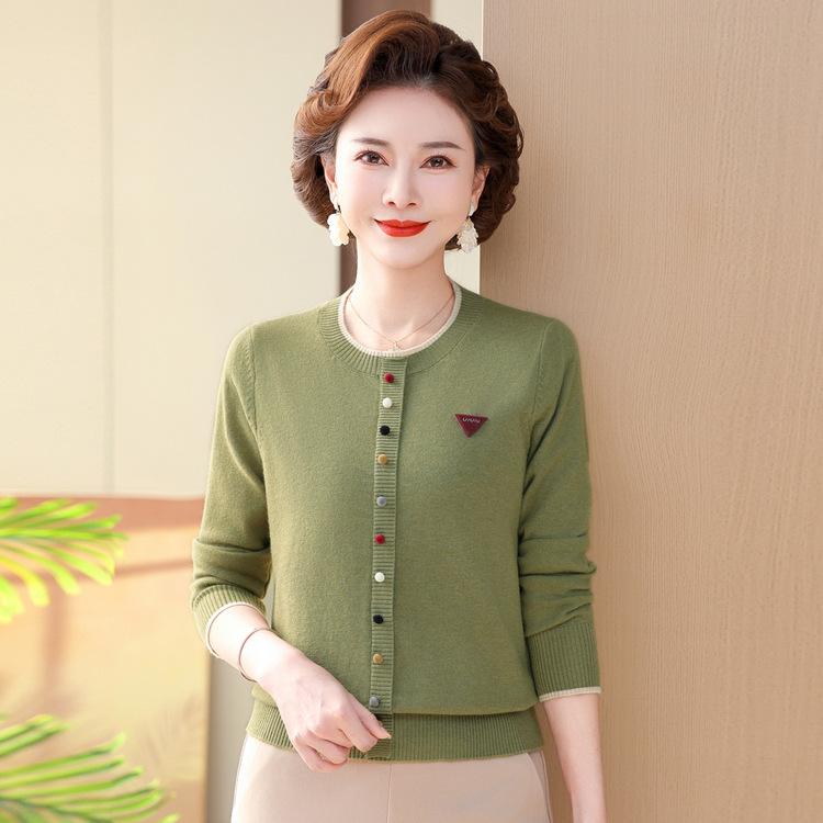 

New Autumn Style Mother-fitted Knitted Base Shirt Fashionable Age-reducing Middle-aged and Elderly Women s Loose and Versatile Sweater 2XL зелёный