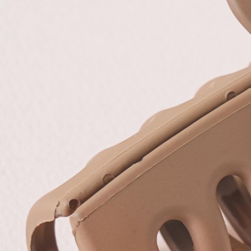 Daiso Matte Clip Brown