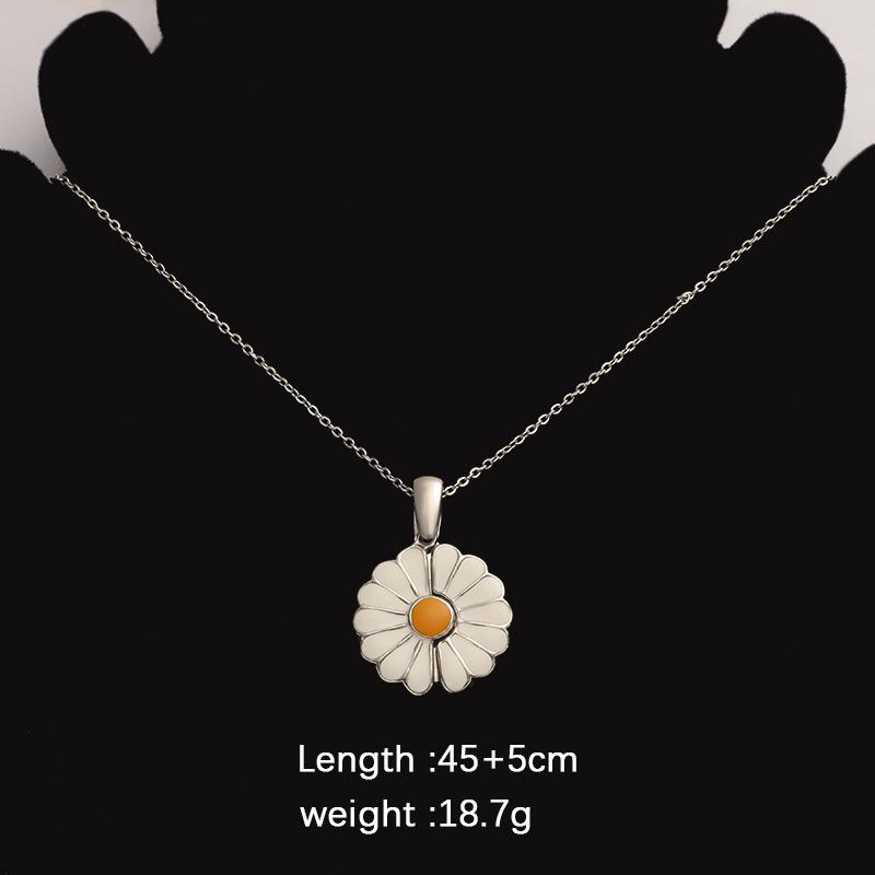 European and American Bestseller: Titanium Steel Daisy Necklace - High-End Sunflower Pendant Clavicle Chain