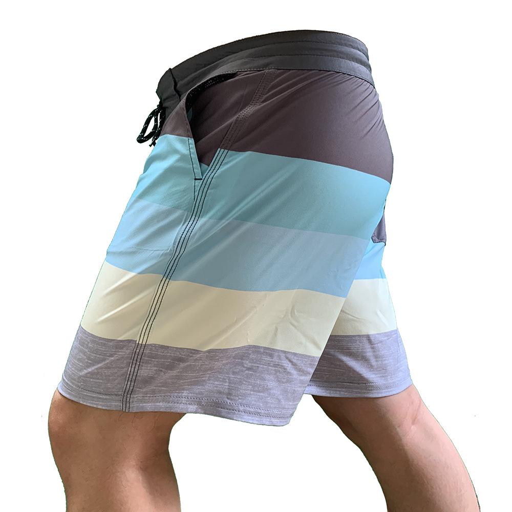 2023 Herren Schnelltrocknende Stretch Surf- & Lauf-Beachshorts, Lässiger Fünf-Punkt-Fitness-Stil