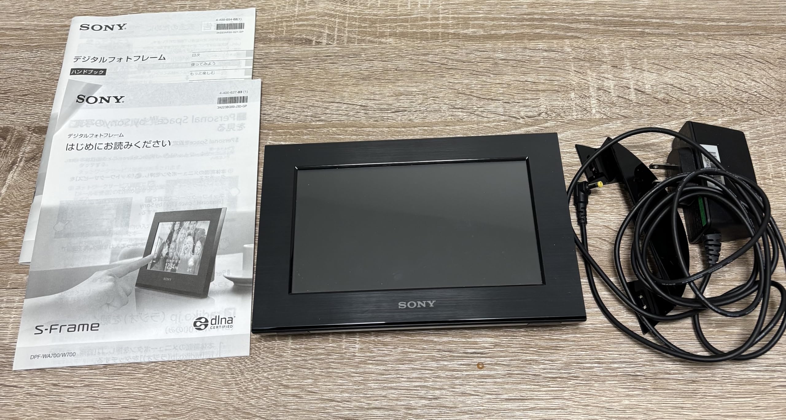 

Sony Digital Photo Frame W700 Black DPF-W700/B