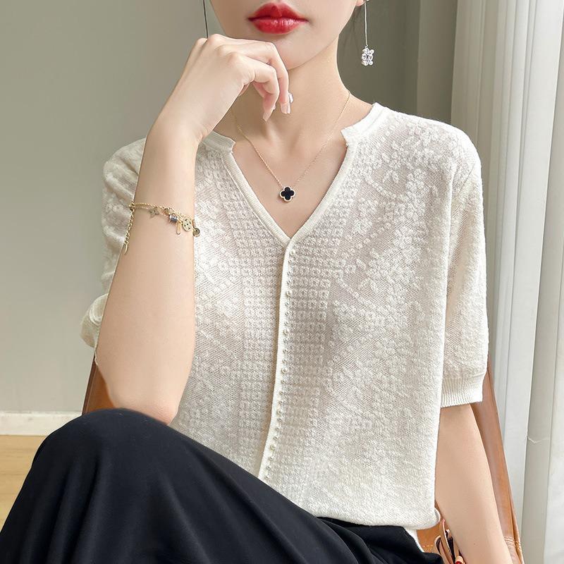 Damen Sommer Neu Kurzarm Eisseide T-Shirt V-Ausschnitt Perlen Yang Temperament Shirt Vielseitige Ajour Häkelstrickware