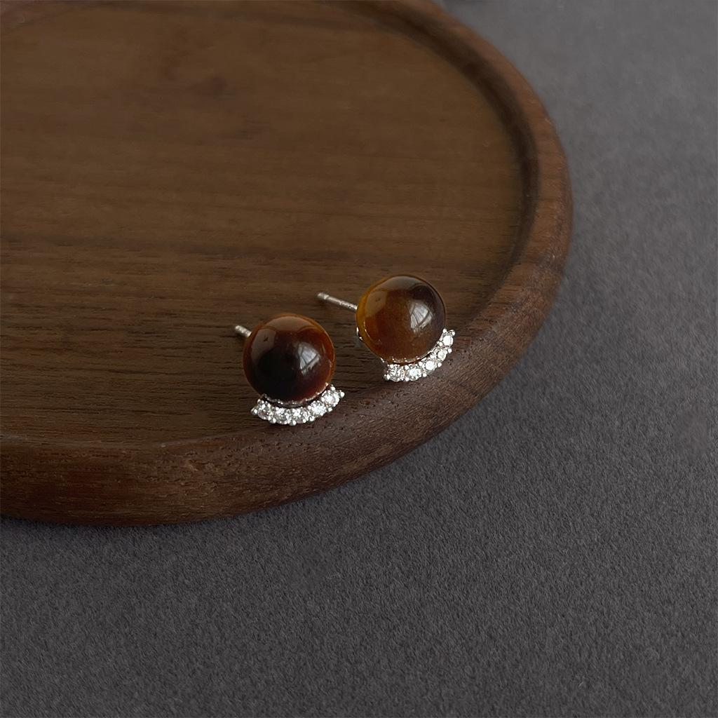 Retro Melaard Tiger's Eye Handmade French Light Luxury Stud Earrings for Women