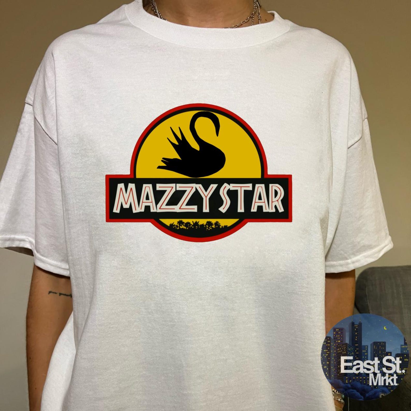 Jurassic Mazzy Star Swan T-Shirt: Vintage Style Retro 90s Music Graphic Tee 2XL