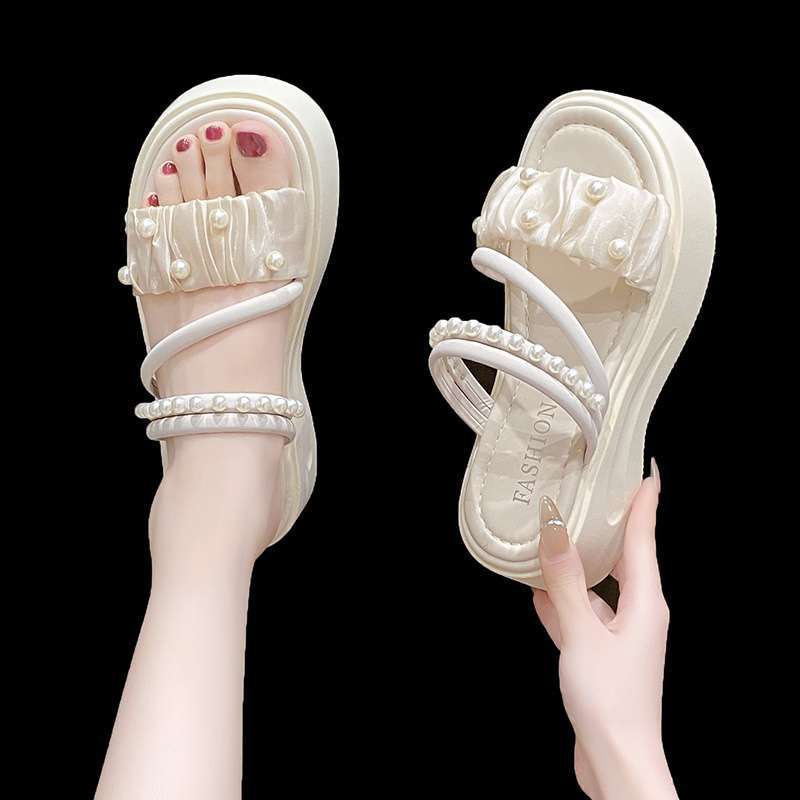 Coola tofflor med tjock sula som ger extra höjd, damsommar 2025 fevind pärla två sätt att bära sandaler, mode mångsidiga muffins-tofflor