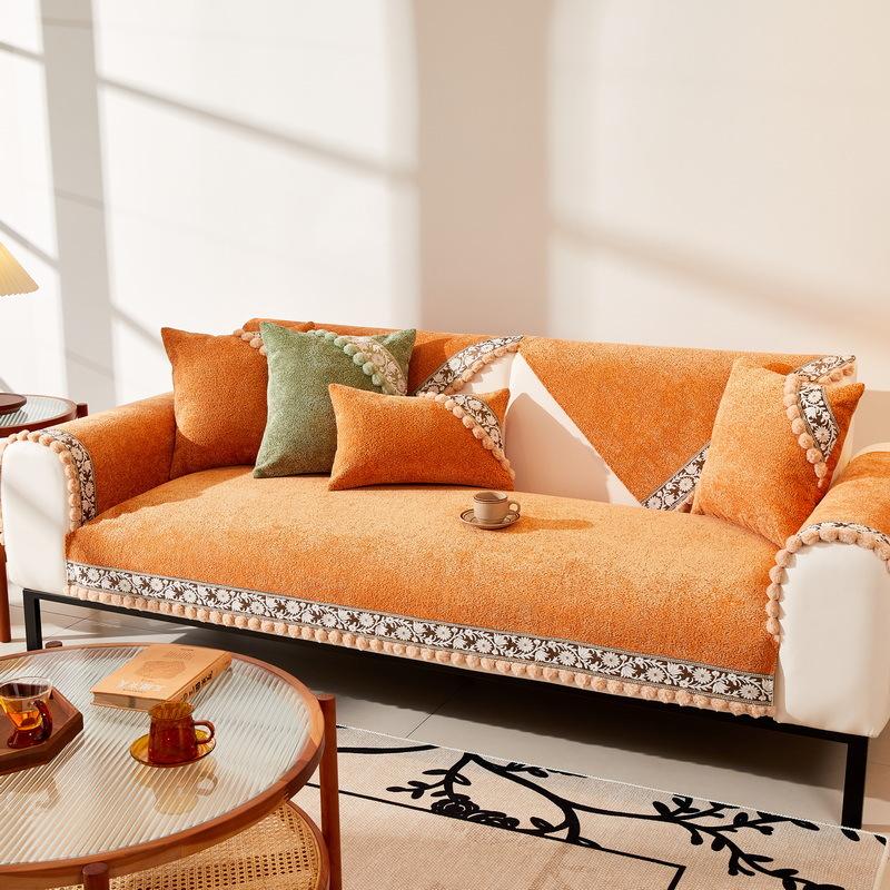 

Sofa Cushion Is Universal In All Seasons, High-End Chenille Non-Slip Cover Towel, Cream Wind High-End Cover New Model 70*70cm