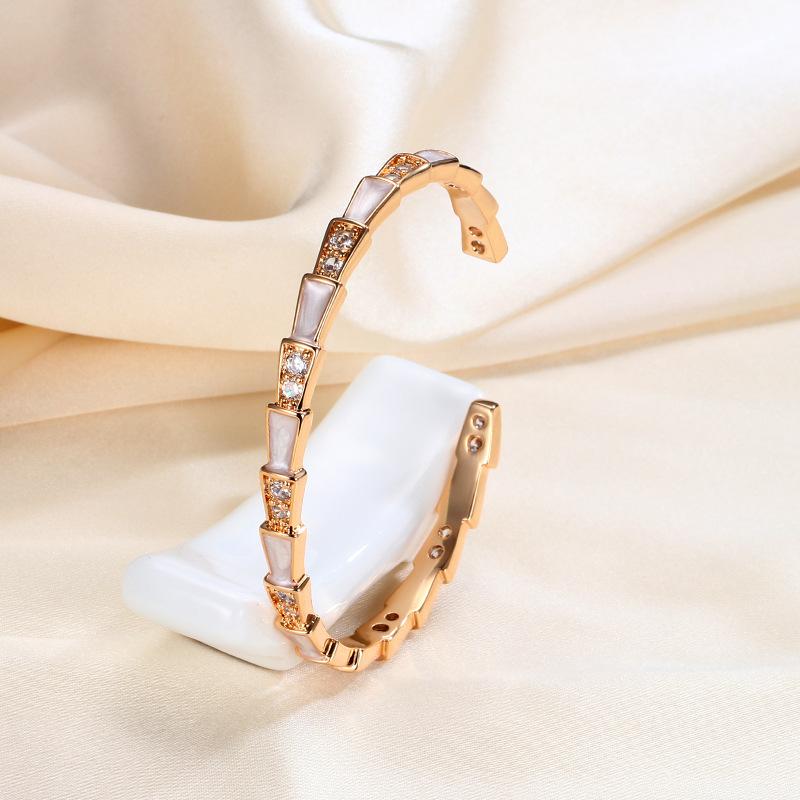 White Fritillary Snake Bracelet Women s Light Luxury Fashion Temperament Open Snake Shape Snake Bone Bracelet One Size(16-22CM)