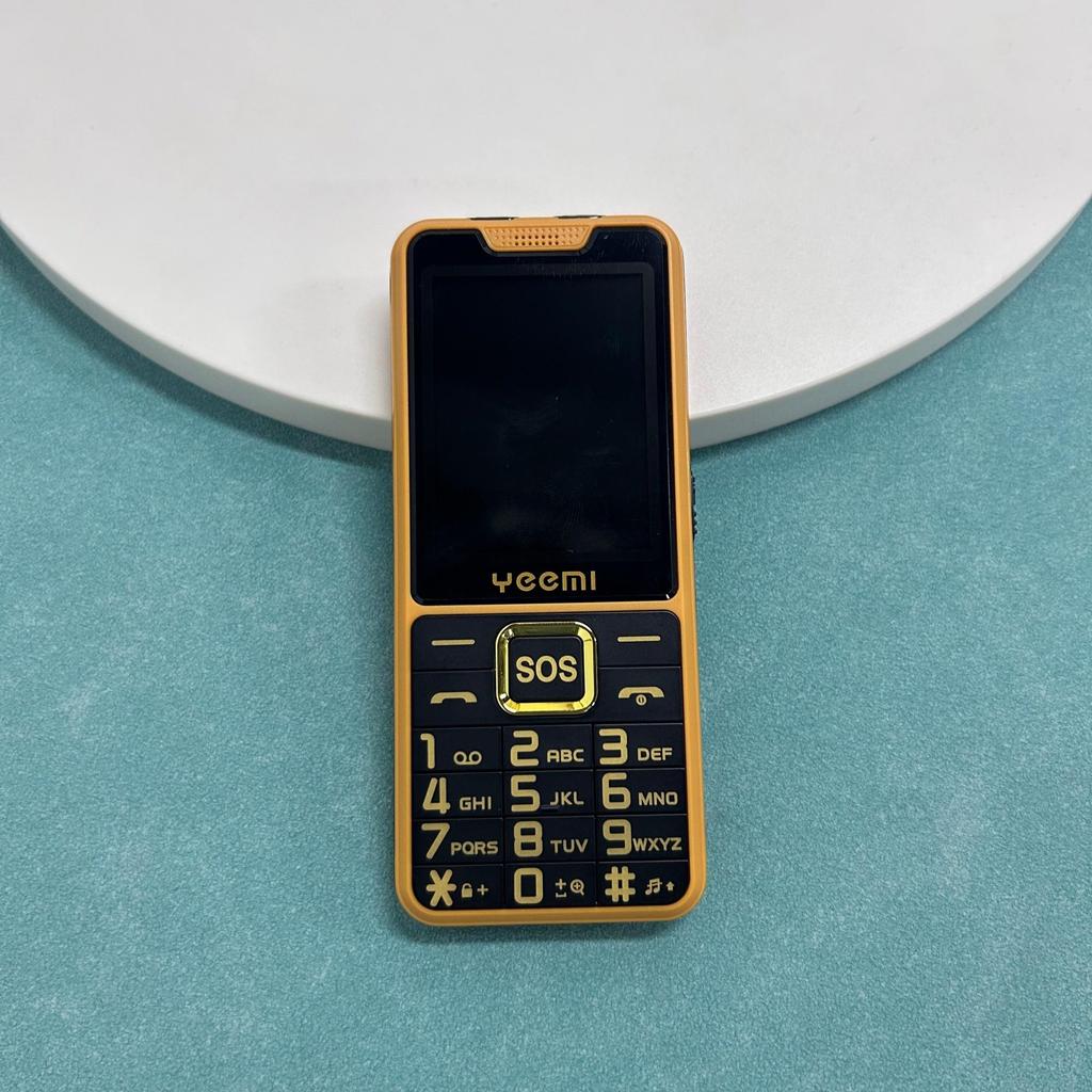 YEEMI K3 GSM 2G Handy 2,4 Zoll HD Dual-SIM 2500mAh Großer Akku Taschenlampen-Typ-C Kamera Superdünnes Tastenhandy Für Ältere und Studenten