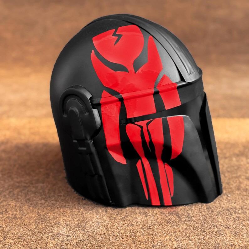 Replica Elmo Mandalorian | Oggetto di Scena per Cosplay di Star Wars | Iconico Elmo di Din Djarin | Regalo Elmo Mando per Lui | Regalo da Uomo | Decorazione per la Casa