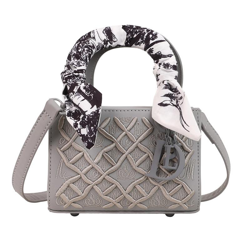 

New Embroidered Mini Princess Diana Bag Highend Versatile Silk Scarf Small Square Bag Handbag Female сірий колір
