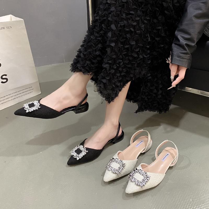 Flat-bottomed French black, fairy rhinestone bag head sandals, spring and summer new Xiaoxiangfeng pointed head girl