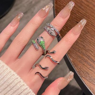 Jahr der Schlange Schlangenöl Tropfen Französischer High-End Sinn Offener Ring Nischendesign Leichter Luxus Voller Diamanten Zirkon Personalisierte Accessoires Frauen