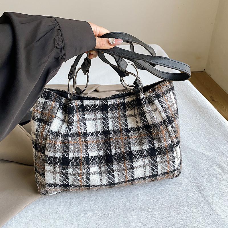 

Trendy And Chic Women s Shoulder Tote Bag In Classic Plaid For Everyday Use Black Check