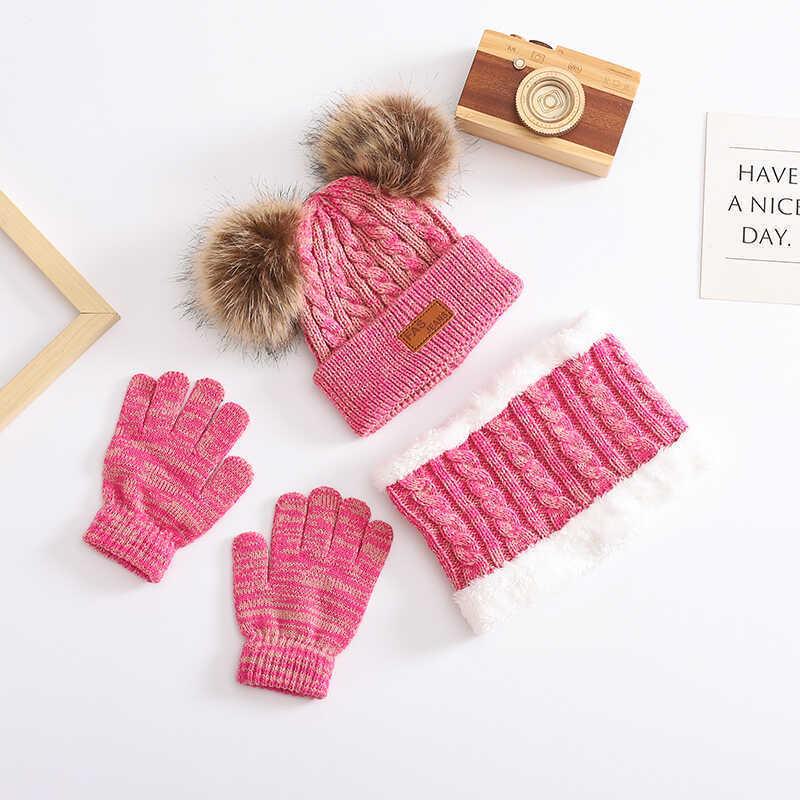 

Детский комплект из двухслойной шерстяной вязаной шапки для осени и зимы с теплой защитой для ушей, однотонный - 3 предмета three piece set розы красного