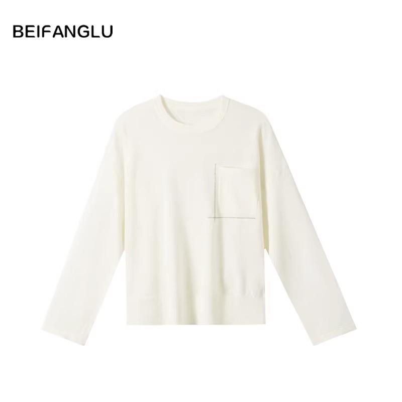 New Arrival: Northern Deer Loose-Fit Wool Knit Cardigan with Round Neck & Long Sleeves