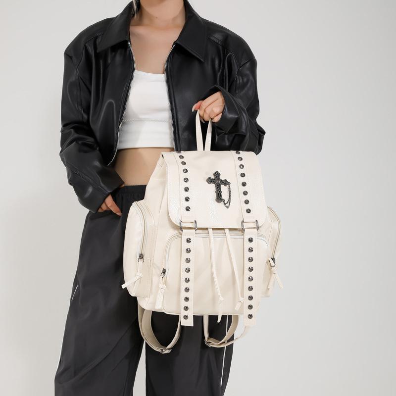 Yogodlns Nieten Rucksack Damen Gothic Punk PU Leder Schultertasche Damen Vintage Rucksäcke College Große Kapazität Schultasche
