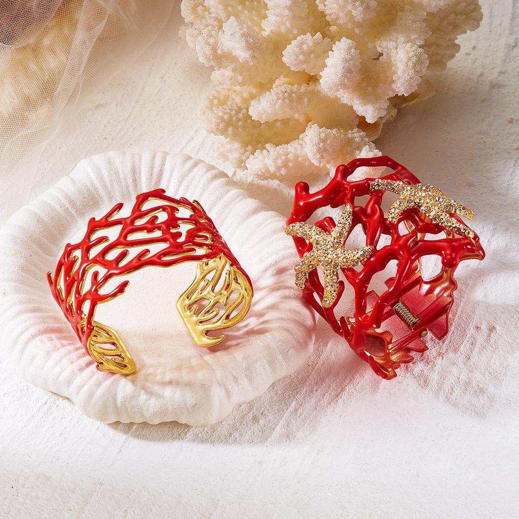 Exaggerated Summer Niche Red Coral Shaped Cuff Bangle for Women Simple Metal Starfish Wide Bracelet Beach Party Jewelry Gifts