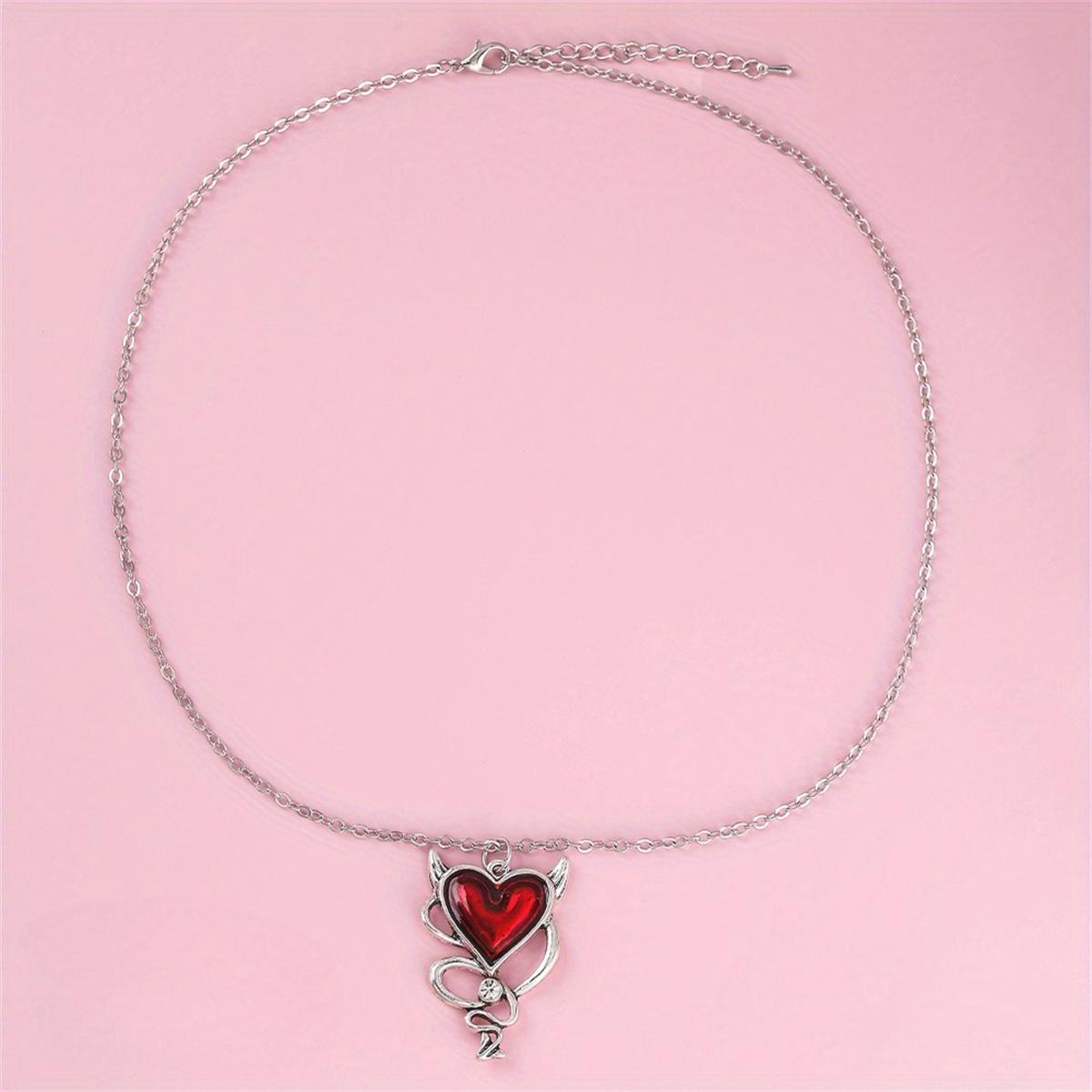 Ожерелье с подвеской в форме сердца в готическом стиле — фото 4