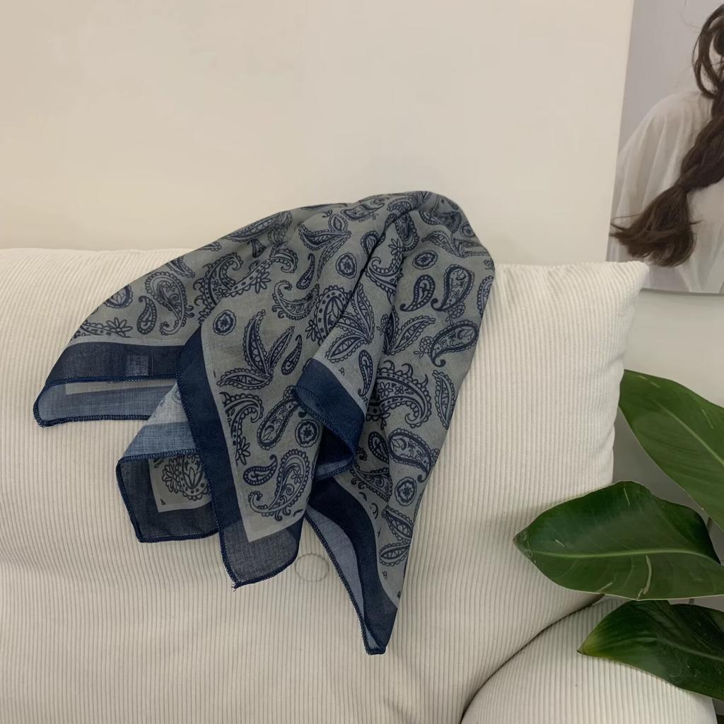 Cotton and linen headscarf small square scarf 11 * 11cm silk scarf square scarf polka dot silk scarf ribbon thin soft high-end silk scarf
