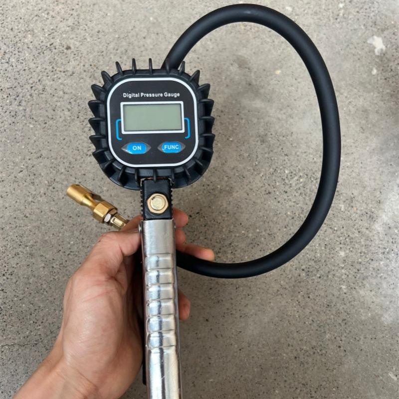High Precision Tire Pressure Gun Digital Display Electronic Pressure Gauge Pumping Meter Digital Pumping Tire Pressure Meter