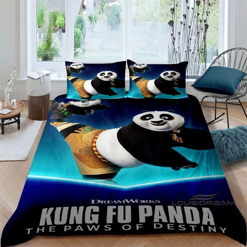 Das Bettwäsche-Set mit "Kung Fu Panda"-Aufdruck enthält einen Bettbezug und zwei Kissenbezüge und bietet Ihnen ein luxuriöses und komfortables