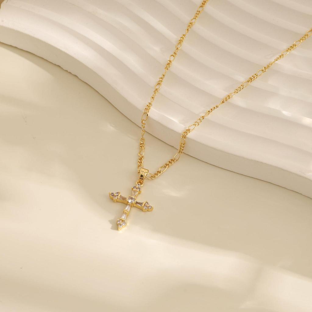 Elegant Non-Fading Cross Necklace - Luxurious, Unique, and Fashionable Pendant