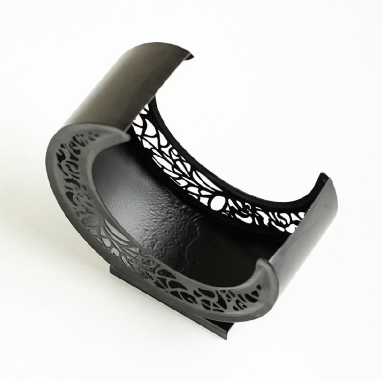 Curved Moon Metal Snacks Platter Dishwasher Safe Surfaces Ornamental Kitchenwares For Candy Appetizers Home Decoration