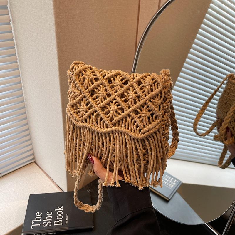 Straw Bag Women's Summer New Woven Fringed Shoulder Bag Beach Bag Fashion Versatile Messenger Bag
