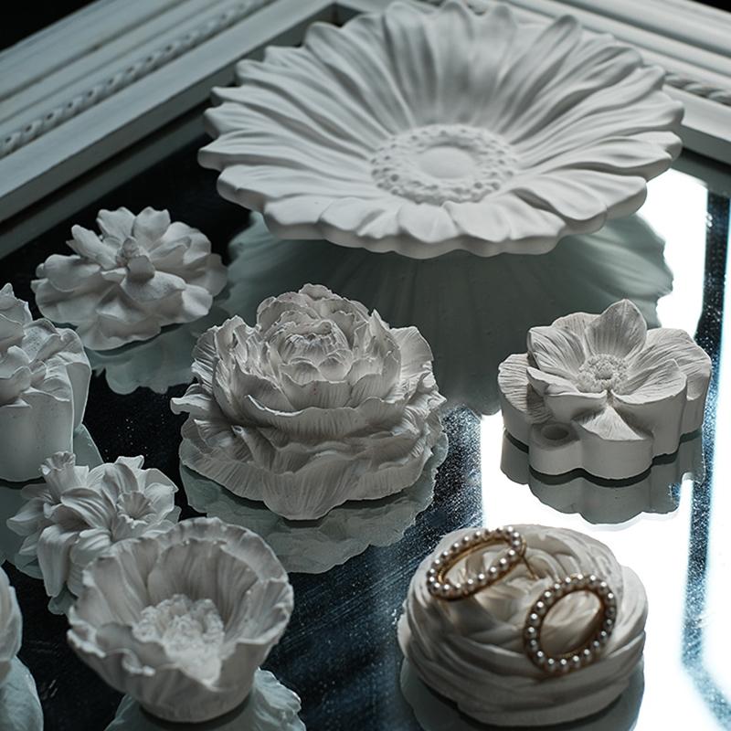 Jewelry Display Frame Creative Plaster Flower Shape Tabletop Ornaments Jewelry Decoration Display Photography Props
