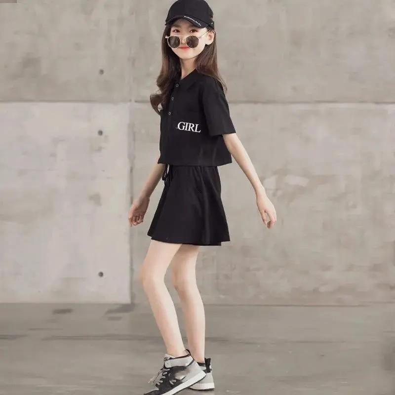 Girl's Summer Sports and Leisure Suit Middle and Older Children Solid Color Short Sleeve T-shirt + Shorts Two-piece Set
