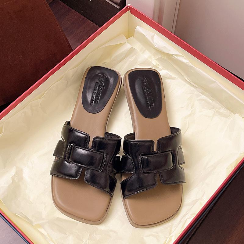 Fashion thick heel temperament slippers women's 2025 summer new square head high heel European and American casual fashion cool slippers women's shoes