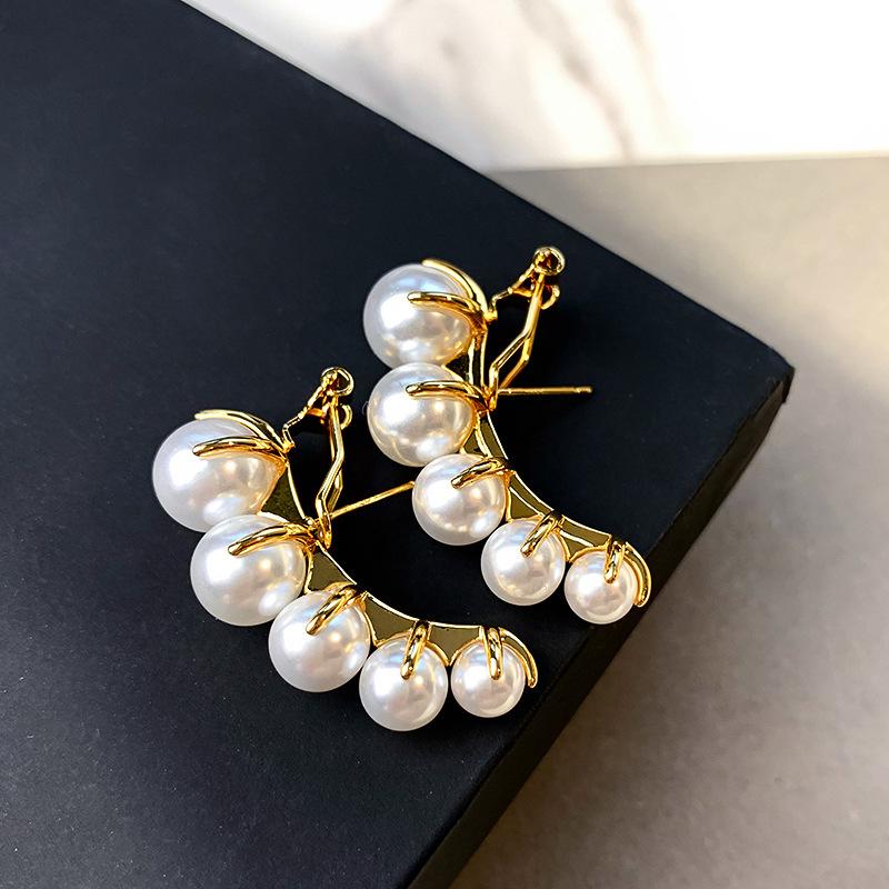 

Sterling Silver Needle Sister-in-law Earrings Women s K Real Gold Electroplating French Design Glass Pearl Stud Earrings
