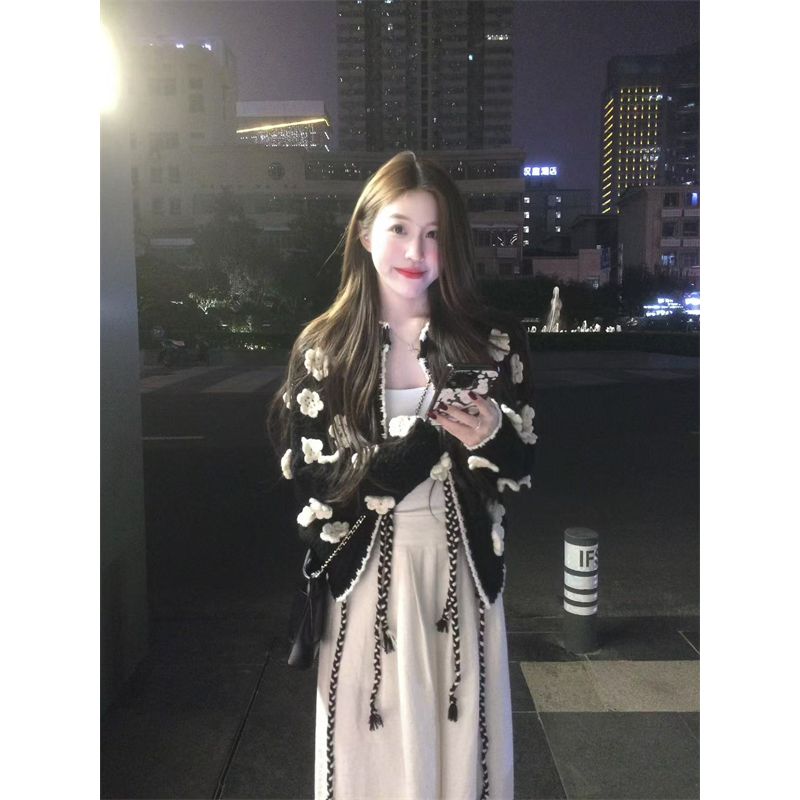 

Kumikumi Sweet Wind Heavy Industry Three-Dimensional Crochet Sweater Outwear Female Autumn Loose Slim Looking Niche Style Anti-Aging Top Black One size