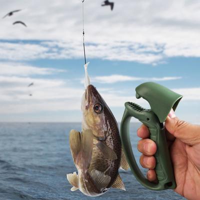 Jaw-shaped Trout Bass Pike Fish Clip Holder Plastic Fish Grabber Tool Fish Controller for Caught Fish