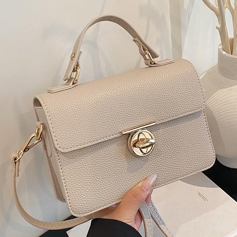 Portable small square bag autumn new fashion popular texture lock solid color casual shoulder messenger bag